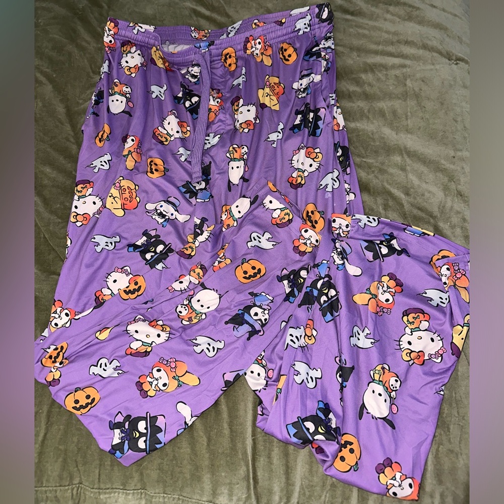 BOXLUNCH Hello Kitty Halloween Pajamas